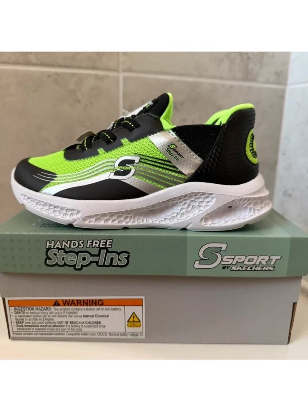 Skechers Boys Light Up Sneakers Size 12